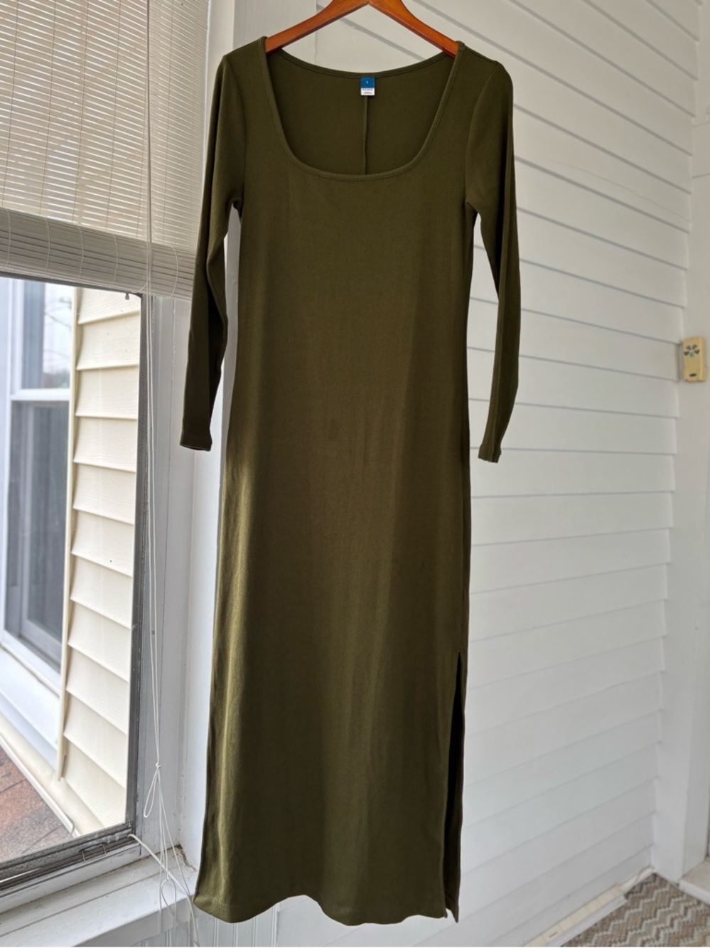 Old Navy Olive Green Long Sleeve Scoop-Neck Maxi Dress
